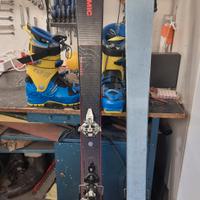 Scie e scarponi alpinidmo