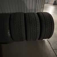 Gomme invernali 245 35 19 93W Hankook winter