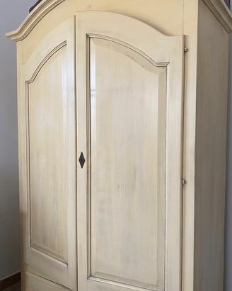 Elegante Armadio Provenzale in stile Shabby Chic