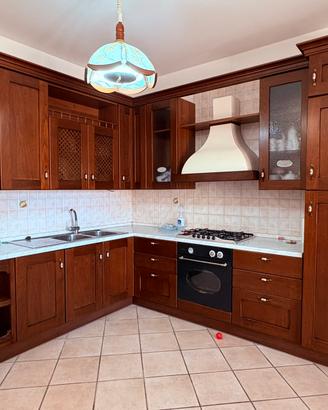 Cucina classica in legno