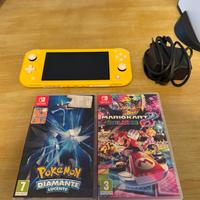 Nintendo Switch Lite Gialla + 2 Giochi –