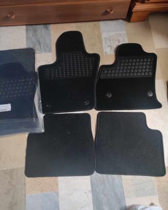 Tappetini per Fiat 500L nuovi