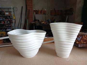 coppia vasi moderni in ceramica