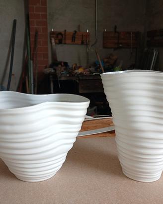 coppia vasi moderni in ceramica