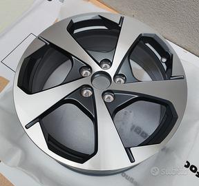 Cerchio NUOVO Audi A3 18" 8V0601025DB 