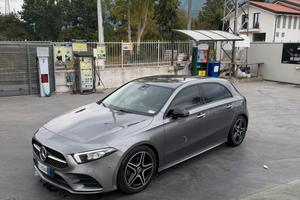 Mercedes-Benz A 180 d AMG Premium Night
