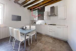 INTERO APPARTAMENTO A CANNAREGIO