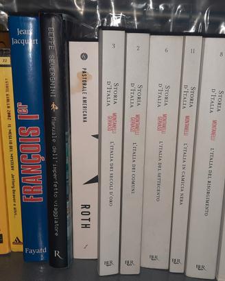 Lotto di 200 libri