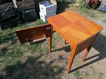 Mobile per macchina da cucire