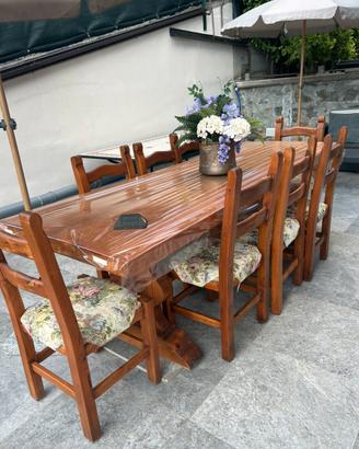 Tavolo legno  e 10 sedie