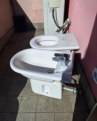 2 coppie di sanitari completi wc e bidet USATI 