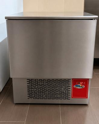 Abbattitore  FOINOX BC50-2AMR – 5 teglie 