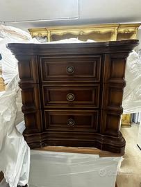 comodino in stile Barocco moderno