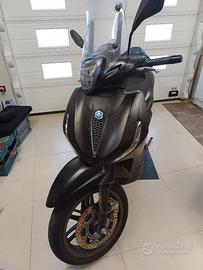 Piaggio Beverly 400 HPE S nero