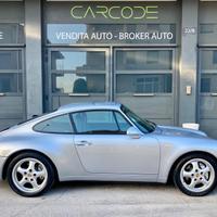 Porsche 911 Carrera 4 - 993