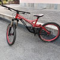 Bici downhil 
