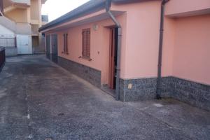 Pianoterra, indipendente, cortile, 200mt dal mare
