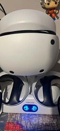 PlayStation VR2 e stazione di ricarica