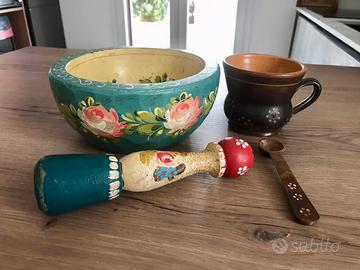 Mortaio in legno e dipinto a fiori + bicchiere in