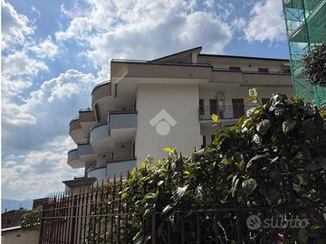 4 LOCALI A SARNO