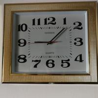 Orologio da parete al quarzo