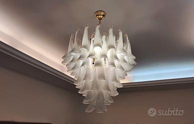 LAMPADARIO IN VETRO SIMIL MURANO A PETALI/CALICE