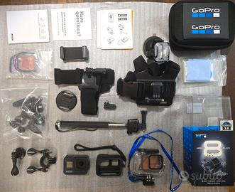 GoPro Hero 8 Black completa di accessori