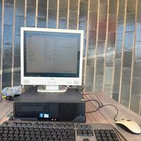 Computer Fujitsu + Monitor + Tastiera e Mouse