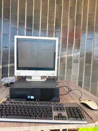 Computer Fujitsu + Monitor + Tastiera e Mouse