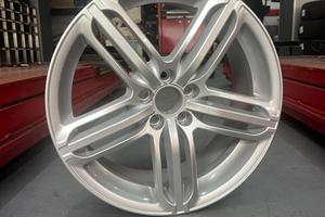 4 Cerchi in lega NIU A2 Silver Made In Italy VW/Au