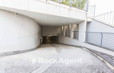 BOX AUTO DOPPIO VIA MARIO FASULO 1, ROMA.