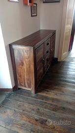 mobile in legno massello