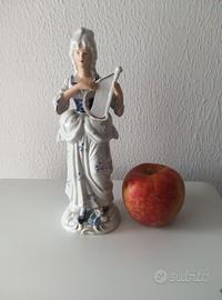 Statuetta in porcellana Capodimonte