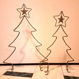 Coppia di alberi di Natale da tavolo in metallo