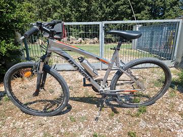 Bicicletta MTB Rockrider 340 ruote 26