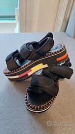 Sandali Desigual 