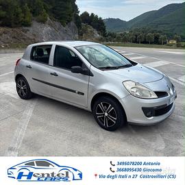 RENAULT CLIO 1.5 DCI