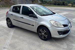 RENAULT CLIO 1.5 DCI
