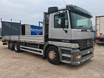 Mercedes Actros 1840 trasporto macchine operatrici