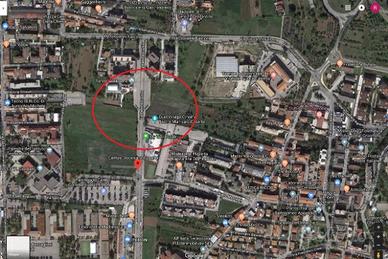 Terreno commerciale con permesso di costruire