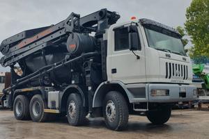 Beton pompa su Autocarro Astra