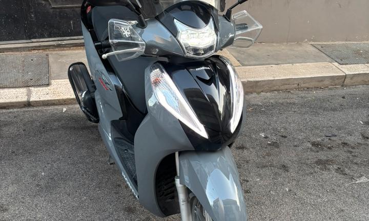 Sh 300 2020 15.300km