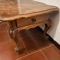 Interessante tavolo in legno vintage