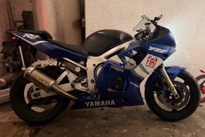 Yamaha R6