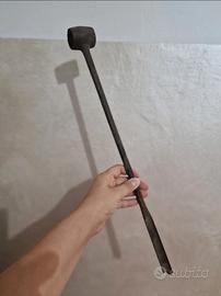 strumenti antico in ferro