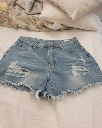 Short jeans