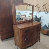 cassettiera vintage in noce e radica e  specchiera