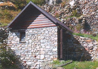 Baita e terreno nel Vallone di Riofreddo