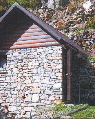 Baita e terreno nel Vallone di Riofreddo