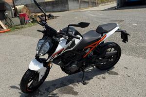 ktm duke 125 usata